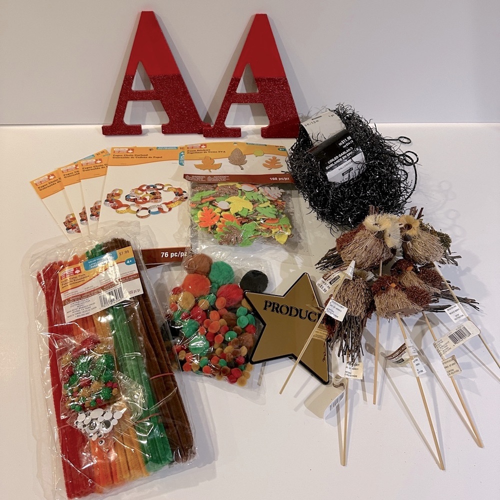 Various Holiday Decor & Crafts